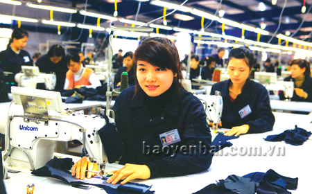 Dây chuyền Nhà máy may của Công ty TNHH Daeseung Global tại Cụm công nghiệp Thịnh Hưng, Yên Bình. (Ảnh: Thanh Miền)
