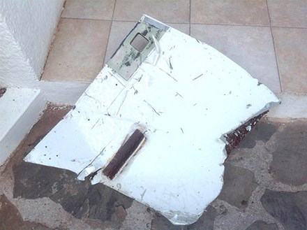 Mảnh vỡ của MH370 được tìm thấy tại Mauritius.