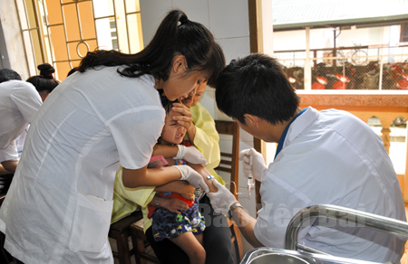 Bệnh nhân nhi điều trị tại Khoa Nhi, Bệnh viện Sản  - Nhi tỉnh.