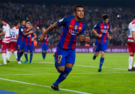 Rafinha mang về ba điểm trong thế trận giằng co cho Barca.