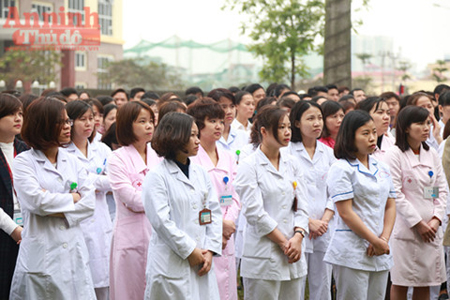Các tổ y tế và các bệnh viện thực hiện trực 24/24 trong dịp diễn ra sự kiện.