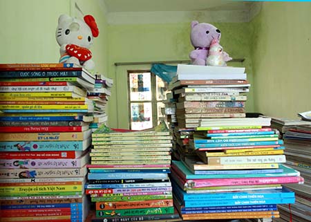 Số sách dự định làm tủ sách cho các em nhỏ vùng cao mà Dư tích cóp được trong thời gian công tác tại Yên Bái.