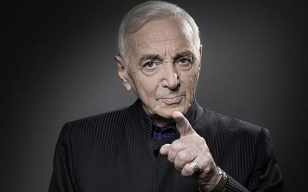 Ca sỹ kiêm nhạc sỹ Charles Aznavour.