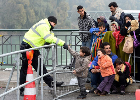 Người di cư tại khu vực biên giới Áo.