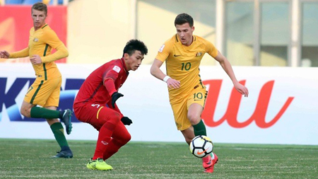 Kinh nghiệm thi đấu quốc tế của Văn Hậu sẽ giúp ích cho U19 Việt Nam.