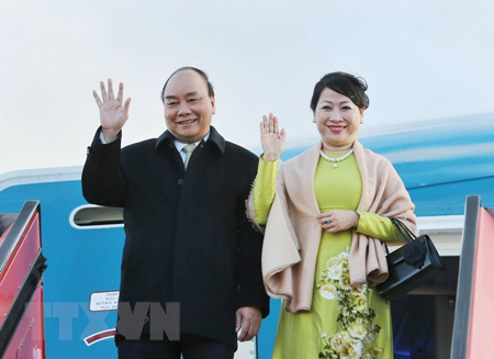 Thủ tướng Nguyễn Xuân Phúc và Phu nhân đến sân bay Copenhagen.