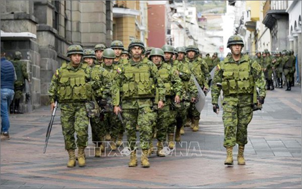 Binh sĩ Ecuador tuần tra tại thủ đô Quito ngày 3/10/2019