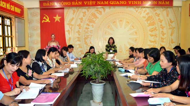 Công đoàn cơ sở Trường THCS thị trấn Yên Bình họp đánh giá, bình xét việc triển khai thực hiện Phong trào thi đua “Giỏi việc nước, đảm việc nhà” trong đoàn viên, người lao động.