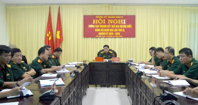 Các đại biểu dự tại điểm cầu Bộ Chỉ huy quân sự tỉnh Yên Bái.