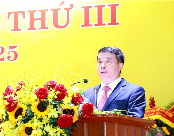 Đồng chí Y Thanh Hà Niê Kđăm, Ủy viên dự khuyết Trung ương Đảng, Bí thư Đảng ủy Khối Doanh nghiệp Trung ương nhiệm kỳ 2020-2025 phát biểu tại Đại hội.