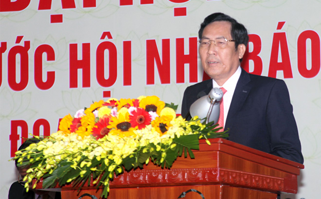 Đồng chí Thuận Hữu, Ủy viên Ban Chấp hành Trung ương Đảng, Tổng Biên tập Báo Nhân dân, Chủ tịch Hội Nhà báo Khai mạc Đại hội.