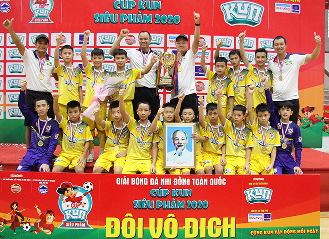 U11 Sông Lam Nghệ An đăng quang ngôi Vô địch Giải bóng đá Nhi đồng toàn quốc 2020.