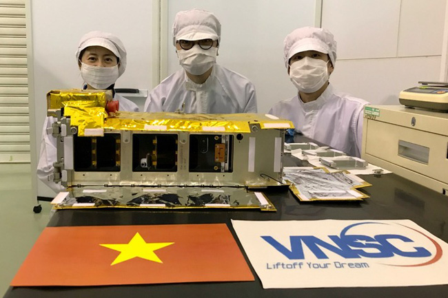 Vệ tinh NanoDragon của Việt Nam chính thức bàn giao cho Nhật Bản ngày 17/8/2021