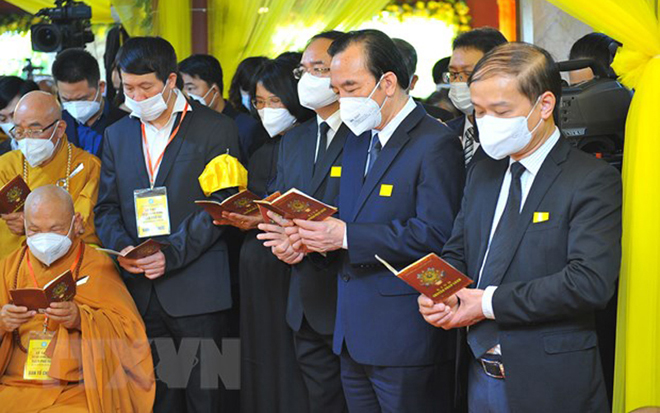 Phó Chủ tịch Ủy ban Trung ương Mặt trận Tổ quốc Việt Nam Ngô Sách Thực tại lễ truy điệu Đại lão Hòa thượng Thích Phổ Tuệ.