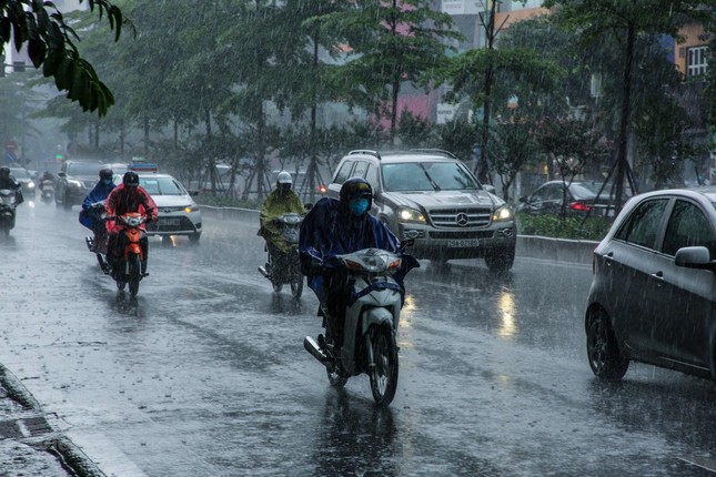 Hà Nội có thể đón mưa vào ngày mai.