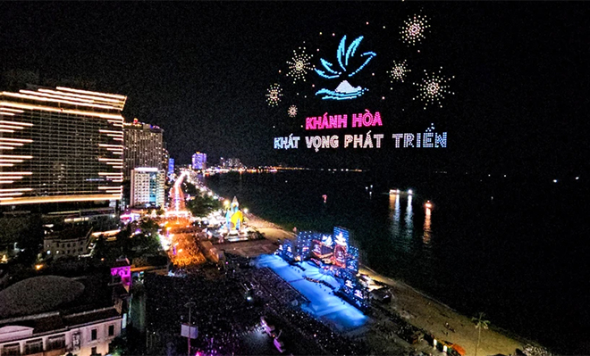 Màn trình diễn ánh sáng với 1.653 drone tại Festival Biển Nha Trang hồi tháng 6.