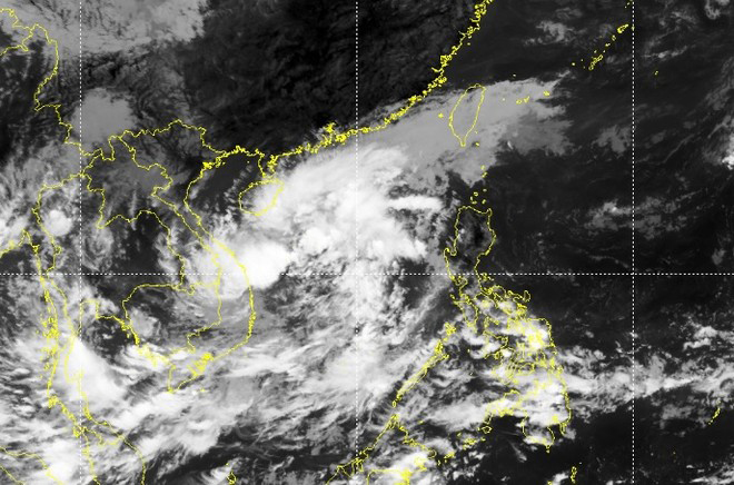 Vùng áp thấp trên Biển Đông sẽ mạnh lên thành áp thấp nhiệt đới trong ngày mai 17/10