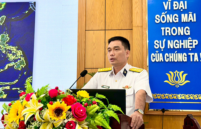 Đại tá Trần Hồng Hải thông tin khái quát về Biển Đông tại Hội nghị.
