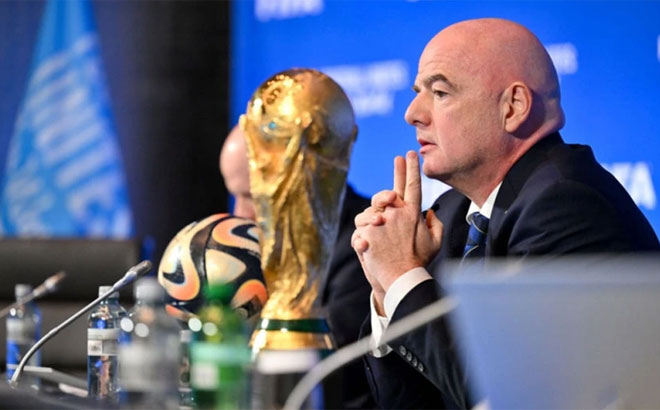 Chủ tịch FIFA Infantino được minh oan sau 3 năm bị điều tra tham nhũng.