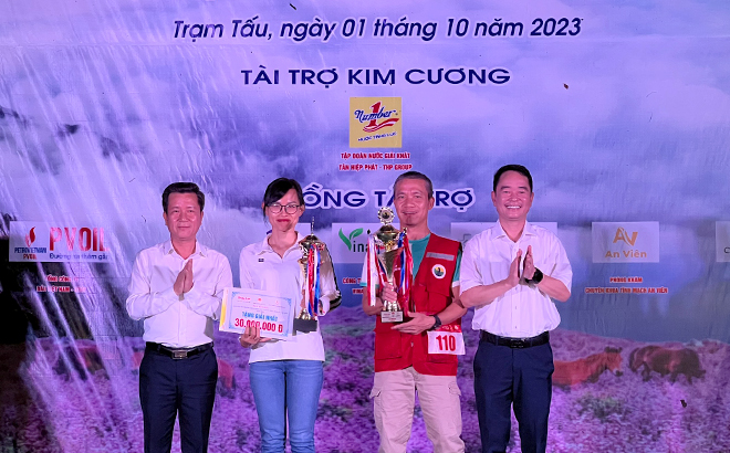 Ban tổ chức trao giải Nhất cho nam vận động viên Phạm Minh Thành đến từ Đài Truyền hình Việt Nam và nữ vận động viên Trần Thu Trang đến từ Thông tấn xã Việt Nam.