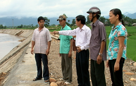 Lãnh đạo thị xã Nghĩa Lộ chỉ đạo thực hiện tốt việc vận động nhân dân chủ động 4 tại chỗ.