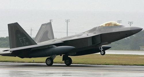 Chiếc máy bay tiêm kích F-22 Raptor của Không quân Mỹ .