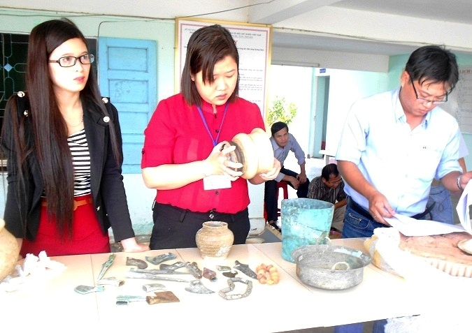 Những cổ vật quý mà Trung tâm UNESCO Việt Nam trao tặng cho Bảo tàng tỉnh Quảng Nam