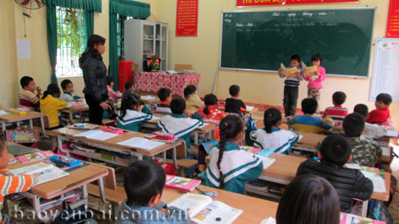 Trường Tiểu học xã Minh Bảo đã đạt chuẩn quốc gia.
