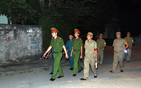 Công an phường Nguyễn Thái Học tăng cường tuần tra, kiểm soát tại các khu vực trọng điểm.