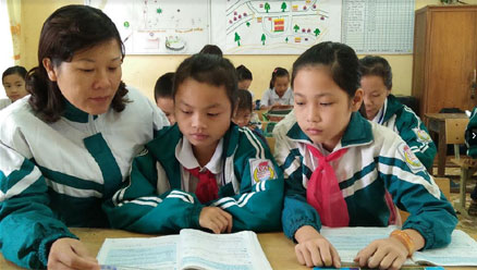 Cô giáo Trần Thị Trà Giang - người nhen nhóm ước mơ lý tưởng cho các em học sinh.