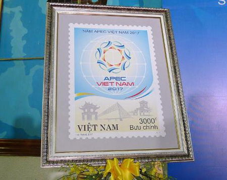 Bộ tem “Chào mừng Năm APEC Việt Nam 2017” gồm 01 mẫu, có giá 3.000 đồng.