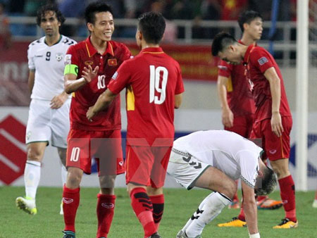 Niềm vui của các cầu Việt Nam sau khi trận đấu kết thúc.