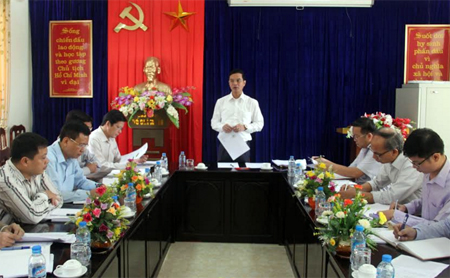 Đồng chí Dương Văn Tiến phát biểu tại buổi làm việc.