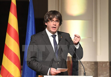 Thủ hiến bị phế truất vùng Catalunya Carles Puigdemont tại Brussels (Bỉ) ngày 7/11.