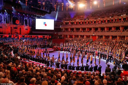 Anh tổ chức Lễ tưởng niệm ngày kết thúc Thế chiến I tại nhà hát Royal Albert Hall.