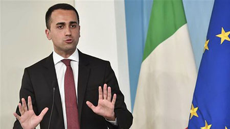 Phó Thủ tướng Italy Luigi Di Maio tại cuộc họp báo ở Rome.