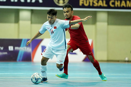 Đội tuyển Việt Nam không thể duy trì lợi thế dẫn bàn và để thua chủ nhà Indonesia ở trận tranh hạng ba.