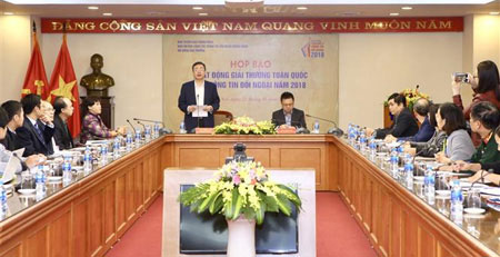 Quang cảnh lễ phát động Giải thưởng toàn quốc về thông tin đối ngoại năm 2018.