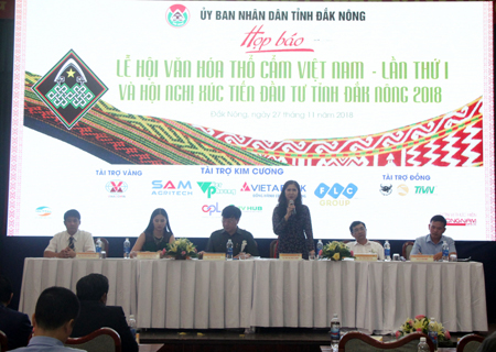 UBND tỉnh Đắk Nông tổ chức buổi họp báo “Lễ hội văn hóa thổ cẩm Việt Nam lần thứ I năm 2018