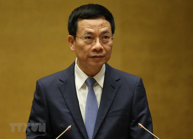 Bộ trưởng Bộ Thông tin và Truyền thông Nguyễn Mạnh Hùng trả lời chất vấn của các đại biểu Quốc hội.