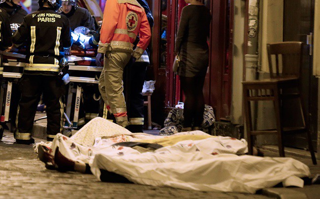 Nạn nhân vụ khủng bố đẫm máu ở Paris năm 2015.