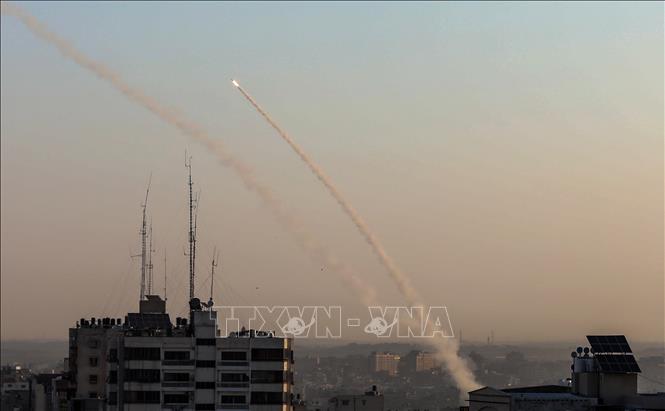 Rocket được nã từ Dải Gaza về phía lãnh thổ Israel ngày 12/11/2019.