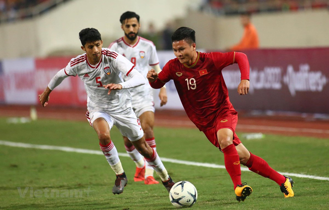 Quang Hải trong trận gặp UAE.