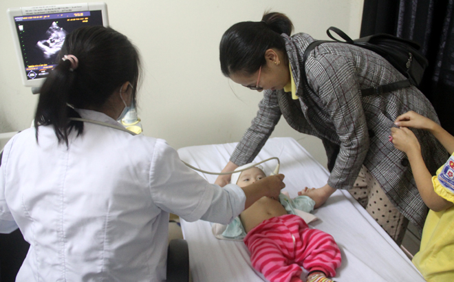 Children given free heart screenings at Yen Bai Hospital of Obstetrics and Peadiatrics.
