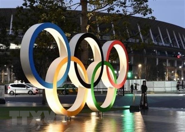 Vòng tròn Olympic được trưng bày tại sân vận động Quốc gia Tokyo, Nhật Bản.