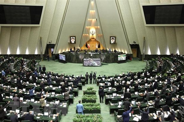 Các nghị sỹ Iran tham dự một phiên họp Quốc hội ở thủ đô Tehran.