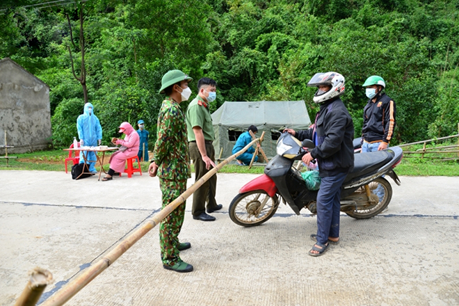 Chốt kiểm soát dịch ở Điện Biên.