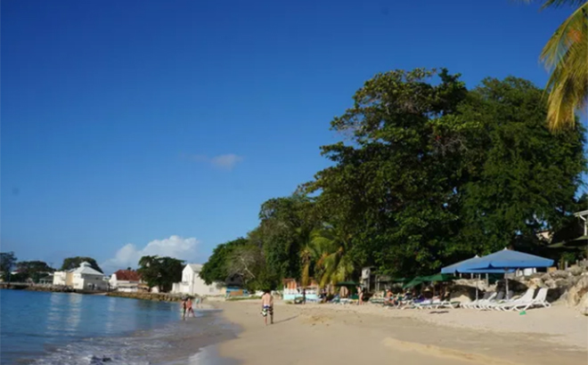 Bãi biển ở Speightstown - Barbados.