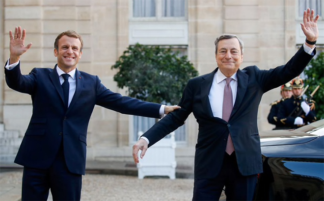 Tổng thống Pháp Emmanuel Macron và Thủ tướng Ý Mario Draghi trong cuộc gặp tại Paris.