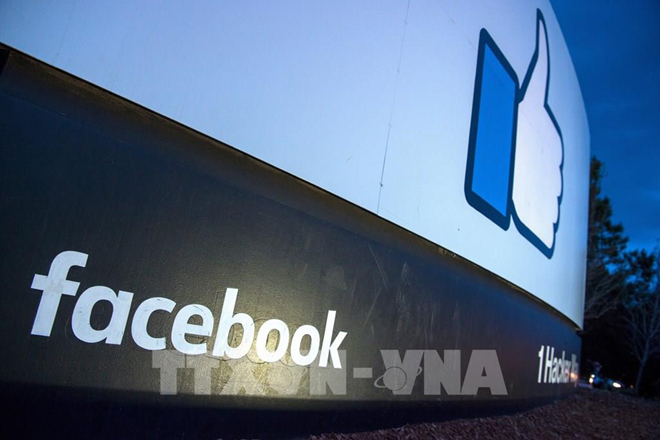Biểu tượng Facebook tại Menlo Park, California, Mỹ. Ảnh: AFP/ TTXVN